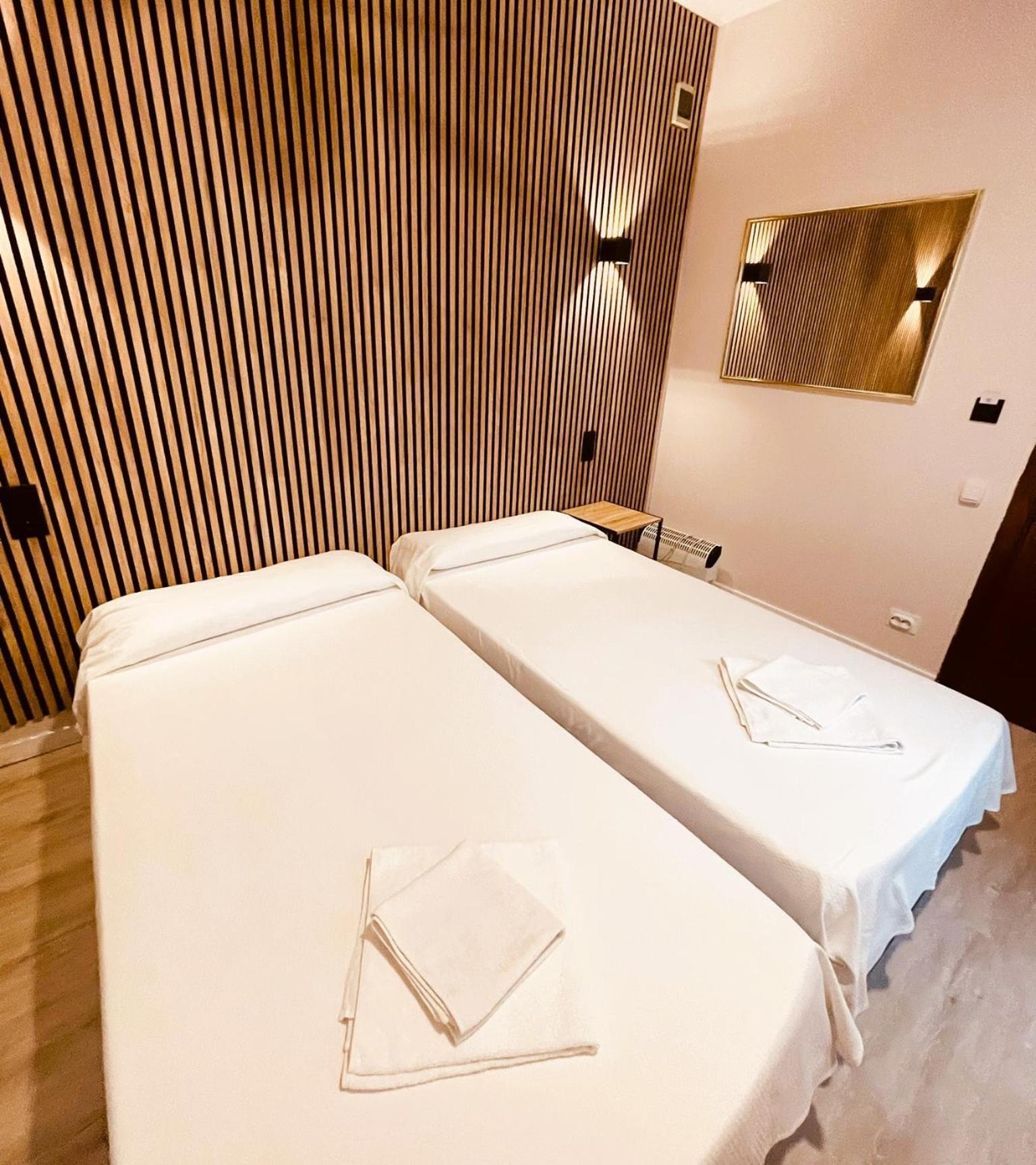 Hotel Colibri à Calella Extérieur photo