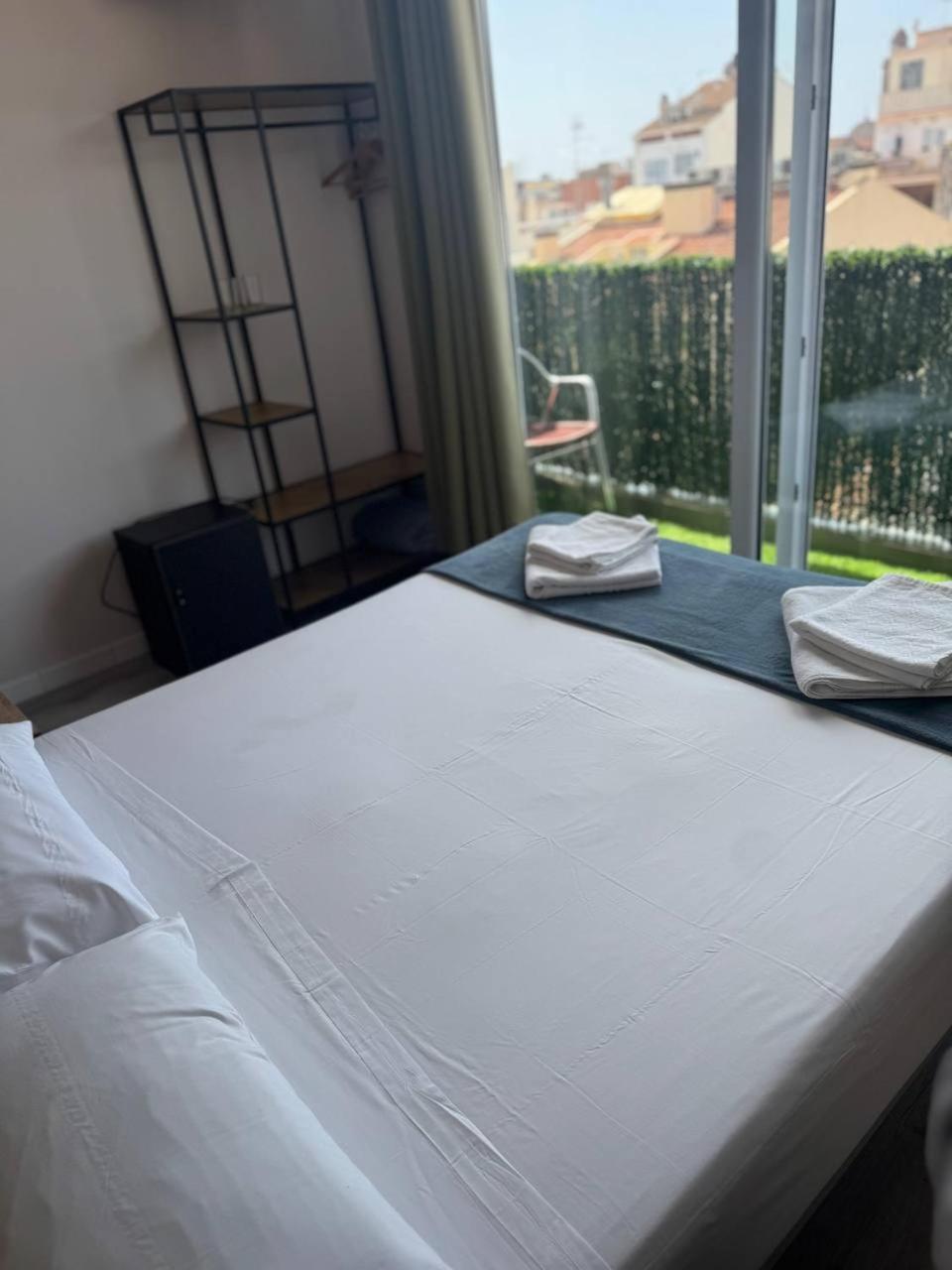 Hotel Colibri à Calella Extérieur photo
